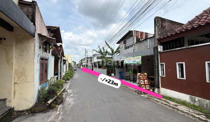 Bonus Land 2 Shophouses, Boarding House & Main House Jl Kledokan, Seturan