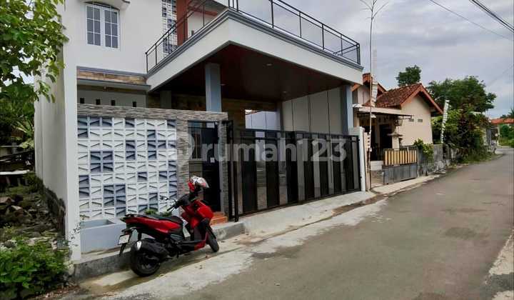 Rumah Strategis di Utara Perum Merapi View Kaliurang Km 9