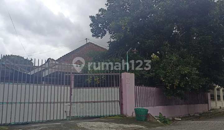 Tanah Strategis Bonus Bangunan Paviliun Jl Perumnas Seturan Tanah Strategis Bonus Bangunan Paviliun Jl Perumnas Seturan