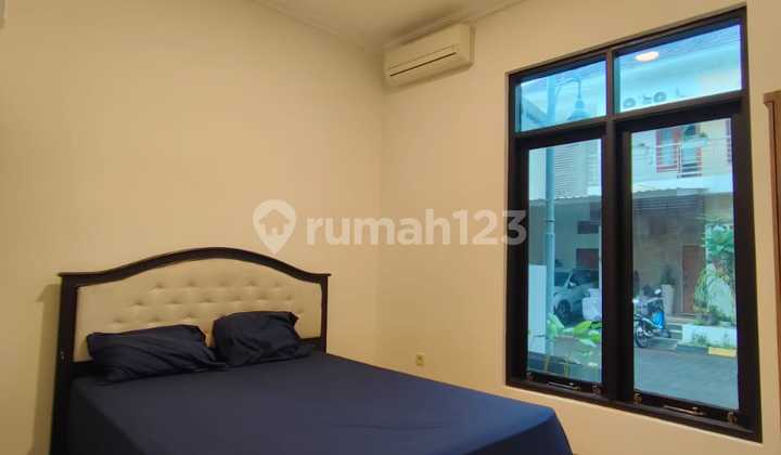 Strategic 2-Story House Near Hotel Hyatt on Palagan Street 2