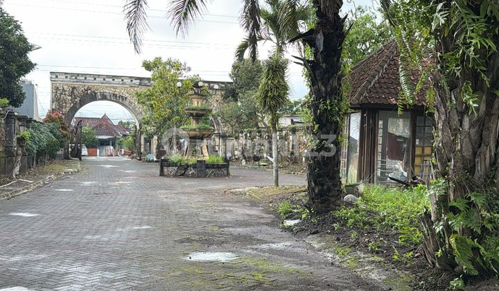 Off the Market! Strategic House in Rejodani Palagan Area KM 11