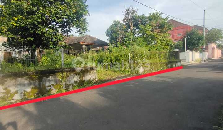 Tanah Strategis 2 Muka Banyak Akses di Maguwoharjo Tanah Strategis 2 Muka Banyak Akses di Maguwoharjo