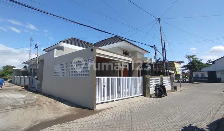 Rumah Bagus Strategis Dalam Cluster di Bantulan, Godean 2