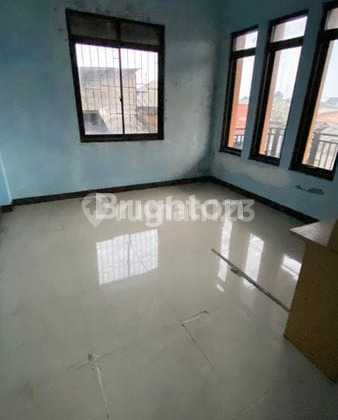 For Rent: Shop House + 2.5 Floors + Strategic Residential Location Facing the Road 2