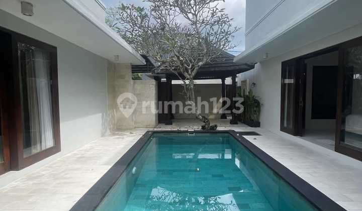 Ready-to-Occupy Modern Minimalist Villa in a Quiet and Comfortable Environment