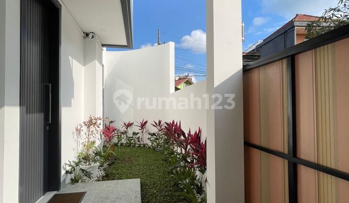 Luxurious Modern Villa in Canggu Fully Furnished 3 Bedrooms SHM