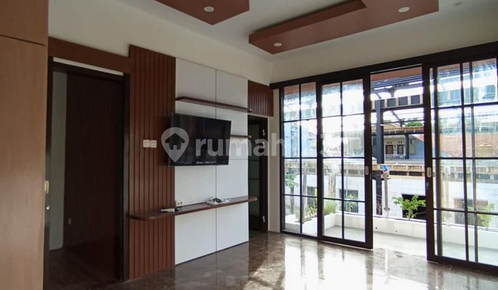 Rumah Semi Villa 2 Lantai Full Furnhised 5 Menit ke Gwk 2