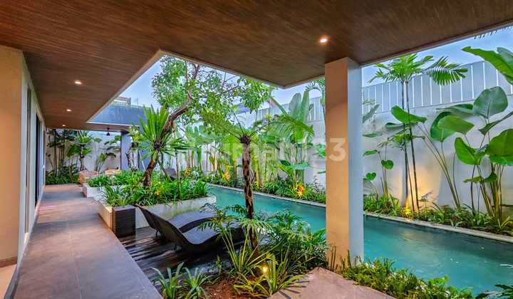 Luxury Villa Ready to Live Strategic Location 3 Bedrooms