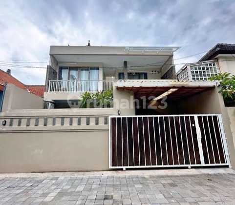 Villa Dua Lantai 3 Kamar Tidur Sewa Bulanan Juga bisa Villa Dua Lantai 3 Kamar Tidur Sewa Bulanan Juga bisa