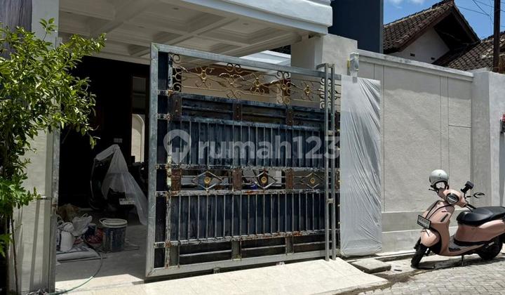 Rumah Baru 2 Lantai Strategis Lingkungan Aman Rumah Baru 2 Lantai Strategis Lingkungan Aman