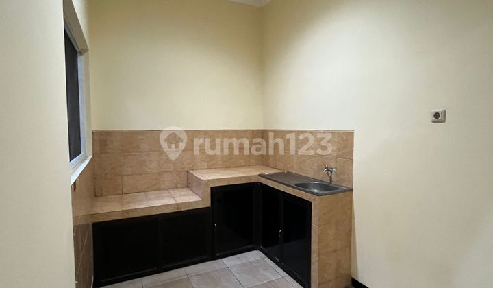 Rumah Bagus SHM Siap Huni di Mulyosari, Dekat dengan Pakuwon City 2