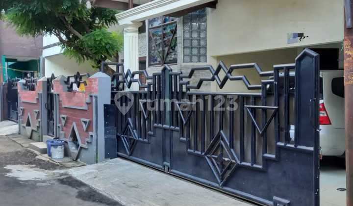 Dijual Rumah  Strategis Di  Bintara Bekasi Barat Kota Bekasi 2