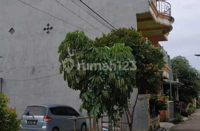 3-Story House SHM Area 288 M² Location Kaliabang Tengah, Bekasi City
