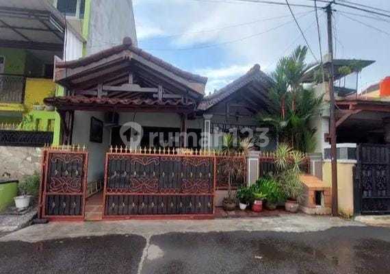 For Sale Strategic House Near Sumarecon Location BJI Danita Bekasi City