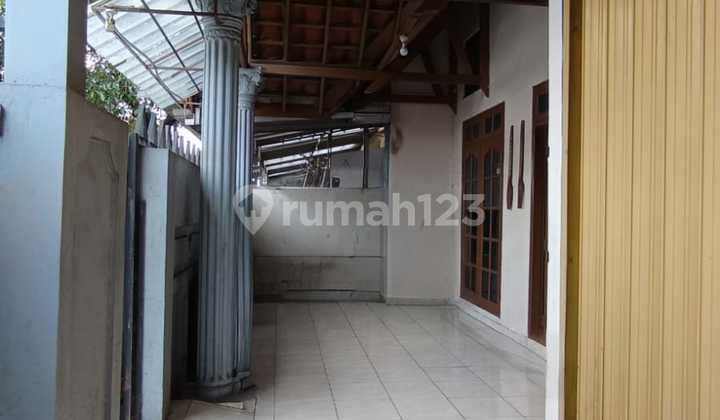 200 M² Spacious 2-Story House with SHM in Kota Baru, West Bekasi. 2