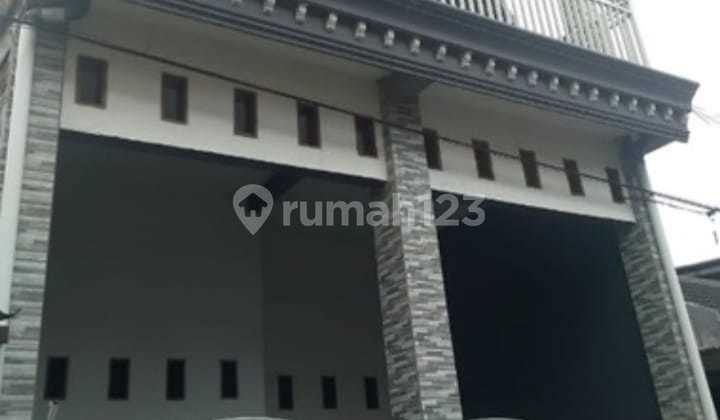 2-Storey House for Sale Cheap in Driyorejo Geraik Area 2-Storey House for Sale Cheap in Driyorejo Geraik Area