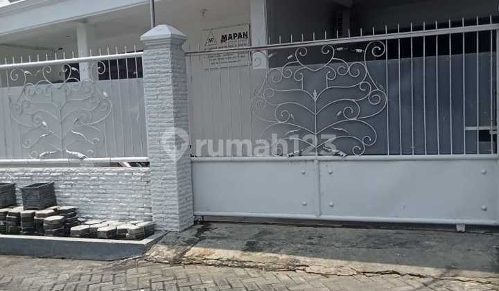 Rumah Siap Huni di Daerah Surabaya Barat Rumah Siap Huni di Daerah Surabaya Barat