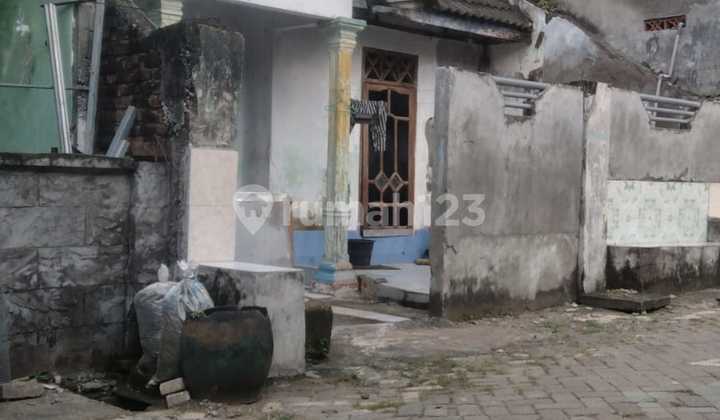 Affordable Ready-to-Live House in Menganti, Gresik, East Java 2