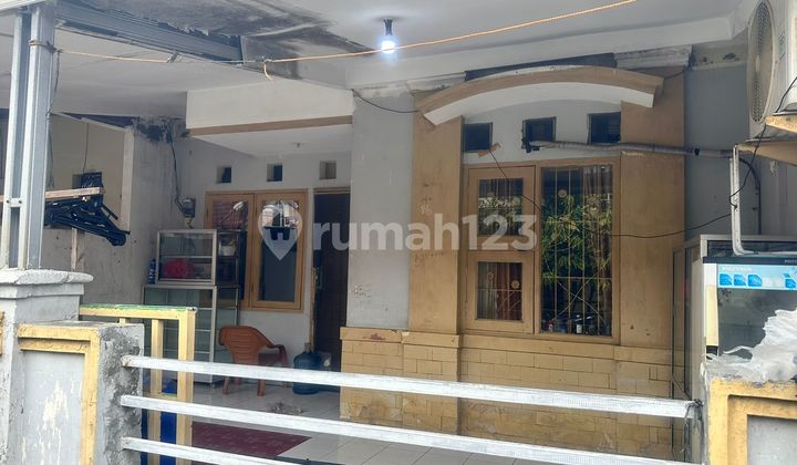 FOR SALE CHEAP AND CHEERFUL Nice Unfurnished House in Harapan Baru, Bekasi with Freehold Title 2