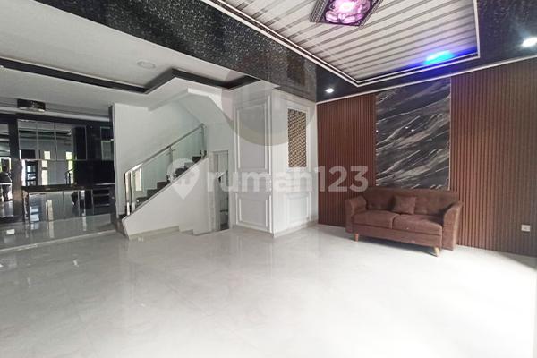 Dijual Rumah Mewah 2 Lantai di Taman Dutamas , Batam Kota 2
