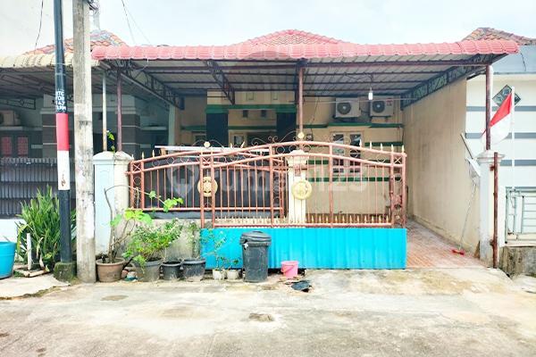 For Rent Semi Furnished House in Anggrek Sari, Batam Centre