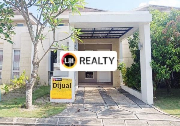 Cluster House in the Elite Orchard Park Batam Housing Estate