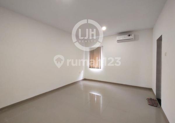 For Rent 2-Story House in Grand Maganda, Batam Centre 2