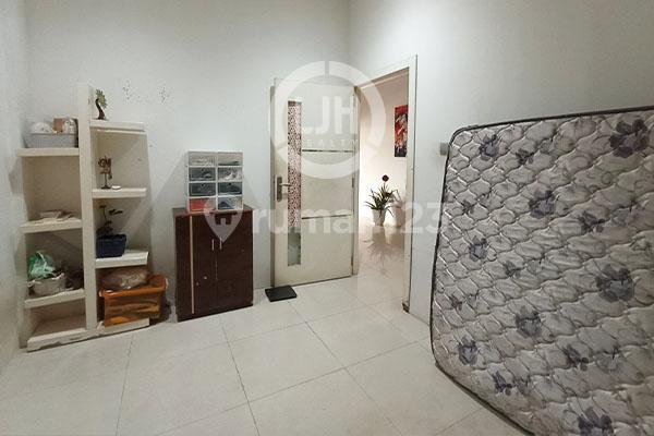 For Sale: Shop House in Regency Park Complex, Batam City 2