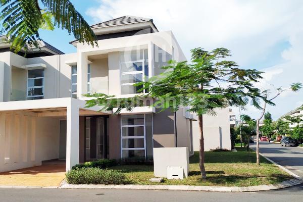 Disewakan Rumah di Royal Grande Batam Centre Disewakan Rumah di Royal Grande Batam Centre