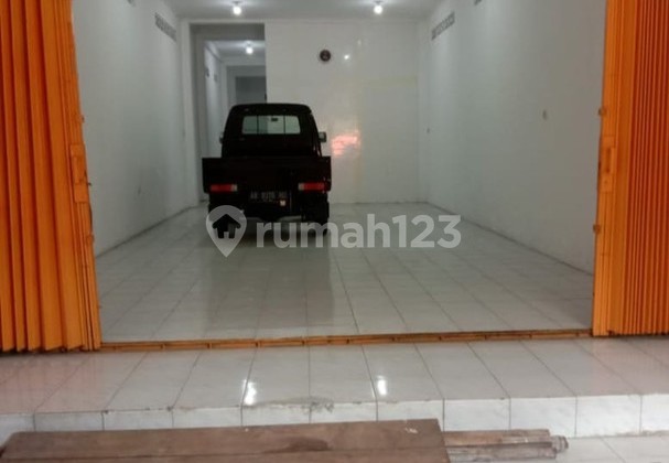 Strategic Shophouse on Jl. Ring Road Utara - Depok, Sleman 2