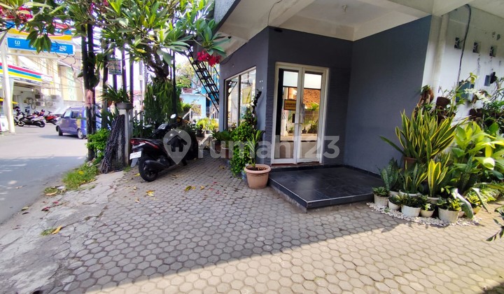 Business Space Suitable for Cafe Near Ambarukmo Plaza, Caturtunggal, Depok, Sleman