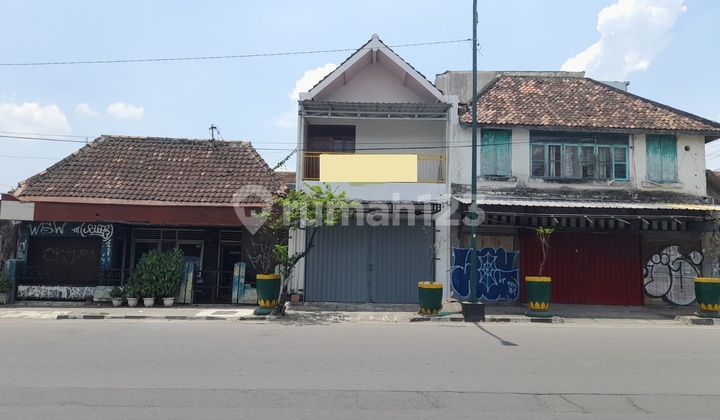 Disewakan Ruko 2 Lantai Lokasi Komersial di Jalan Sultan Agung Yogyakarta Disewakan Ruko 2 Lantai Lokasi Komersial di Jalan Sultan Agung Yogyakarta