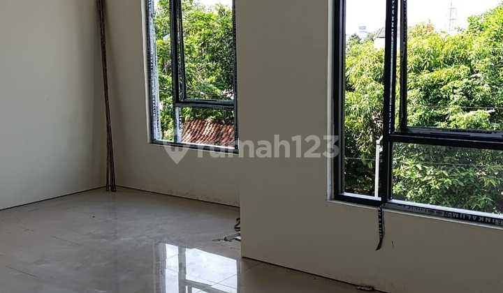 Modern Ready-to-Occupy Residence in a Strategic Location within Sinduadi Housing, Mlati, Sleman 2