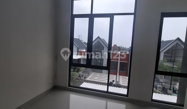 Disewakan Rumah Baru Full Furnish Dalam Perum Villa Regency Jalan Plagan Donoharjo Ngaglik Sleman 2