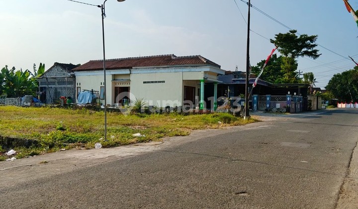 Tanah Sawah Di Jetak, Sidokarto, Godean, Sleman, Yogyakarta Tanah Sawah Di Jetak, Sidokarto, Godean, Sleman, Yogyakarta