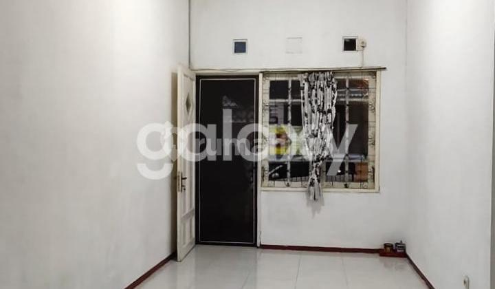 Rumah Taman Mutiara Lokasi Strategis dekat Pakuwon City Mall