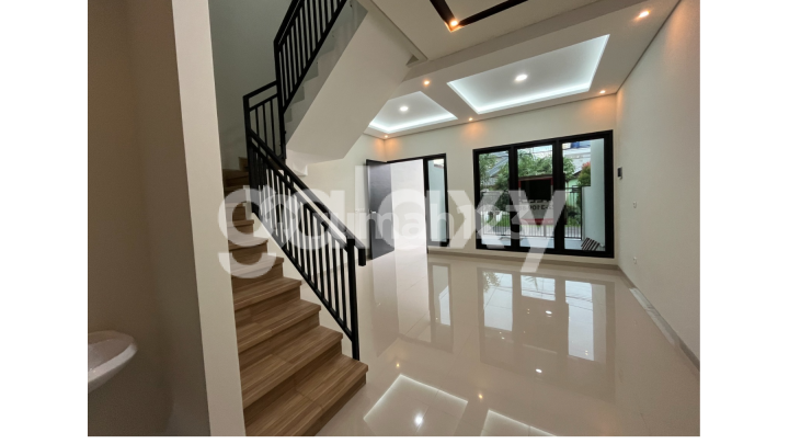 New Ready-to-Occupy Modern Minimalist House in Central Sutorejo 1