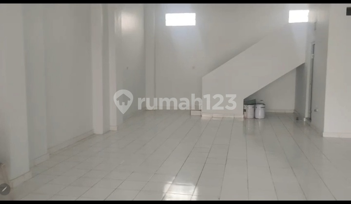 Ruko in Dalung, Suitable for Office, Restaurant. There is Space for Rooms. 2