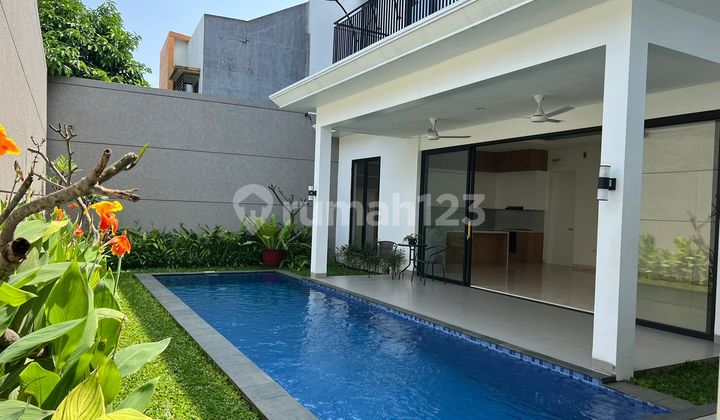 Di Jual Rumah Modern Tropis di Cilandak Jakarta Selatan