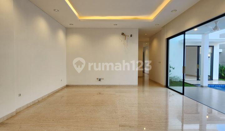 Rumah Cantik di Cilandak - Dapur Bersih & Kotor, Lokasi Premium 2