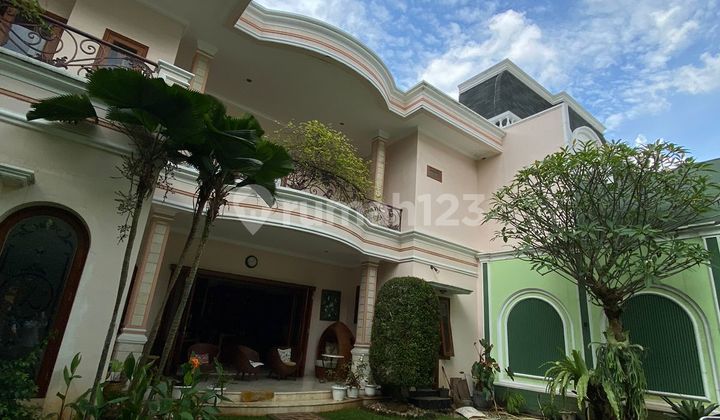 Rumah Mewah di Cilandak, Lingkungan Elit, Fasilitas Lengkap