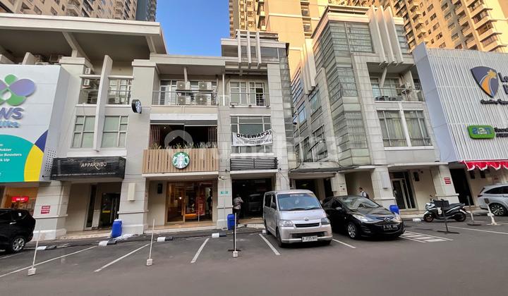 For Rent 4-Story Shop House in Sudirman Park! (Key Visual) For Rent 4-Story Shop House in Sudirman Park! (Key Visual)