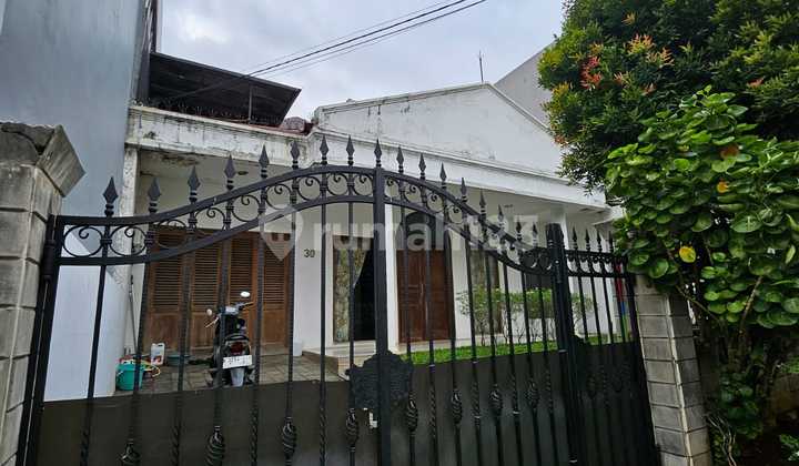 Disewakan Rumah Klasik Unfurnished Pondok Indah Lingkungan Tenang Disewakan Rumah Klasik Unfurnished Pondok Indah Lingkungan Tenang