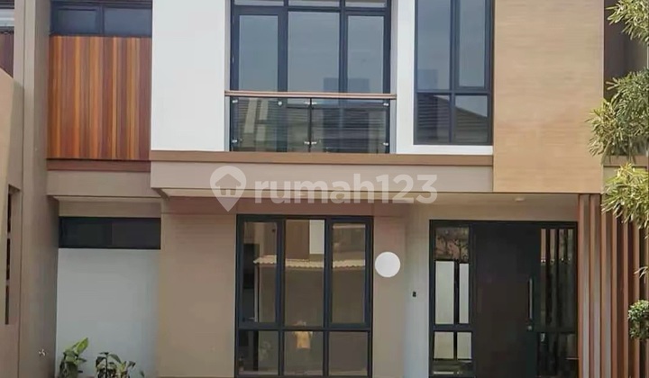Dijual Rumah 2 Lantai Full Furnish Kota Wisatas Rumah Bagus SHM di Komplek Kota Wisata, Jl. Alternatif Cibubur, Nagrak, Gunung Putri, Bogor, Jawa Barat, Indonesia, 16967, Cibubur