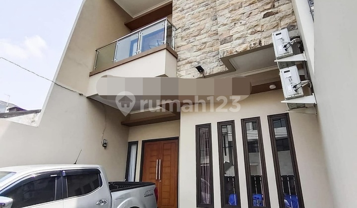 3-Story House in Kelapa Gading, North Jakarta