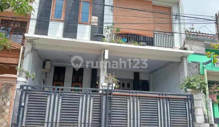 Rumah 2 Lantai di Komplek Walikota Sukapura Jakarta Utara