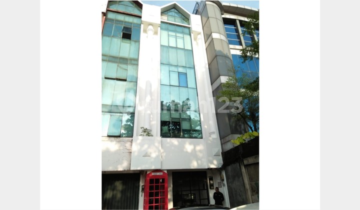 Cheap Shophouse in Kebayoran Lama, Excellent Market Potential