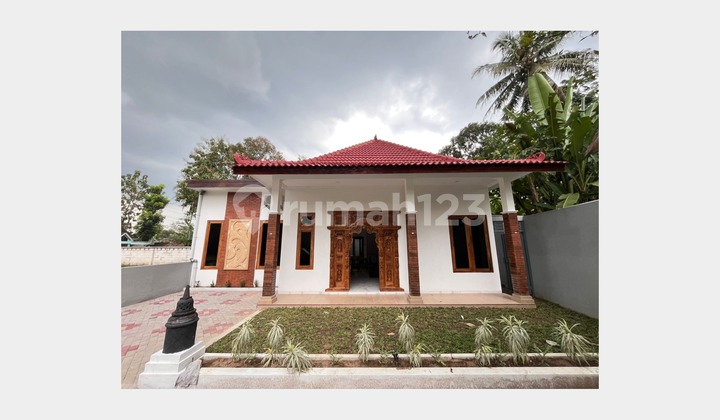 Rumah Cantik Konsep Jawa Minimalis di Kawasan Borobudur