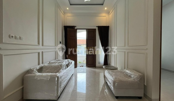 Rumah Elegan Tipe Besar Full Furnished di Ngemplak Sleman 2