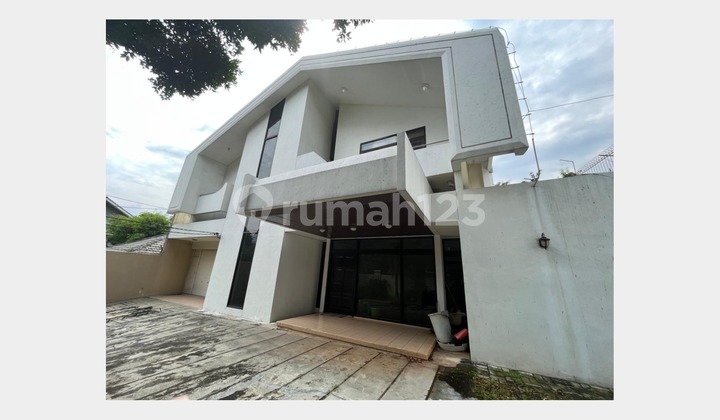 Rumah 2 Lantai Plus Private Pool Area Mampang Prapatan